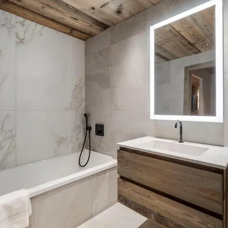 Luxury Ski-In Ski-Out Chalet Val-D'Isere Jacuzzi Sauna Сasa de vacaciones *
